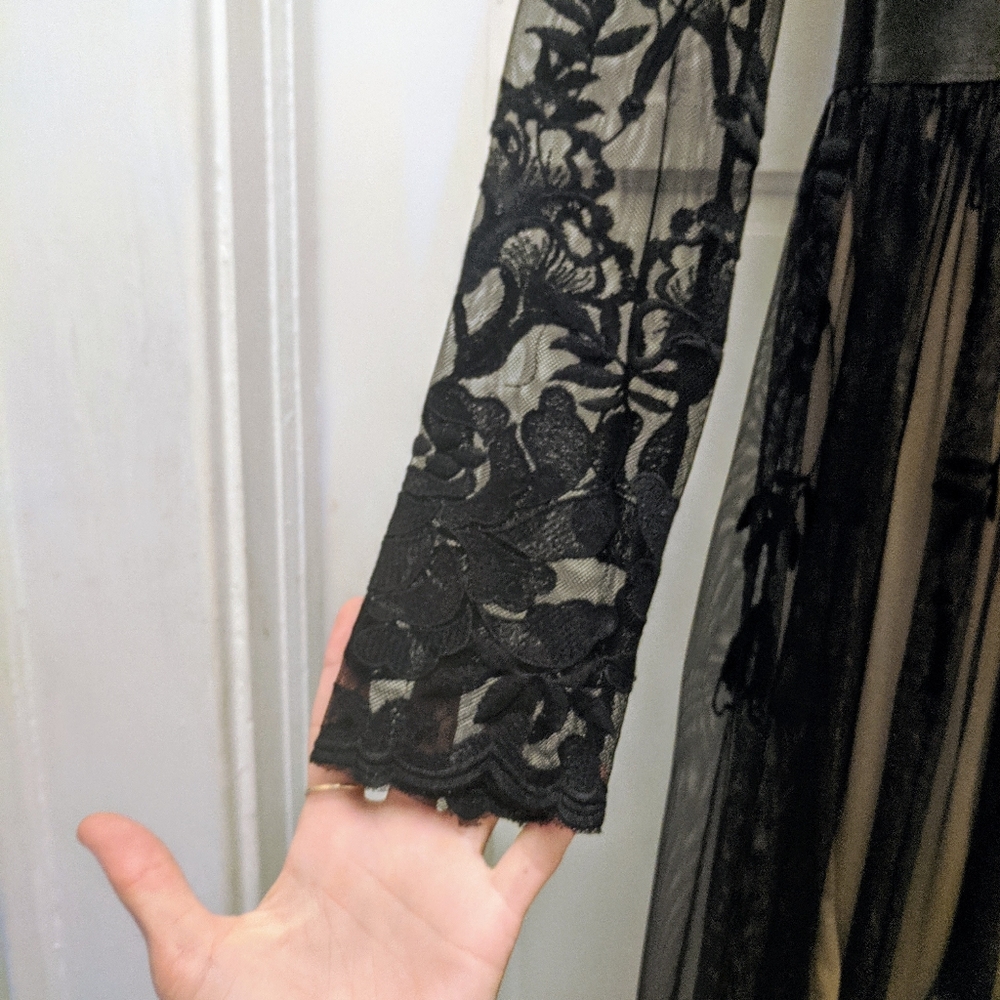 LuLu's NWT Black Lace dress - Picture 5 of 9